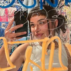 Meet your Posher, Giselle